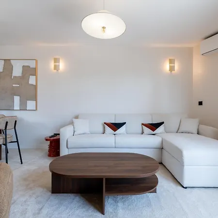 Apartment Avec Parking Place Des Lices *