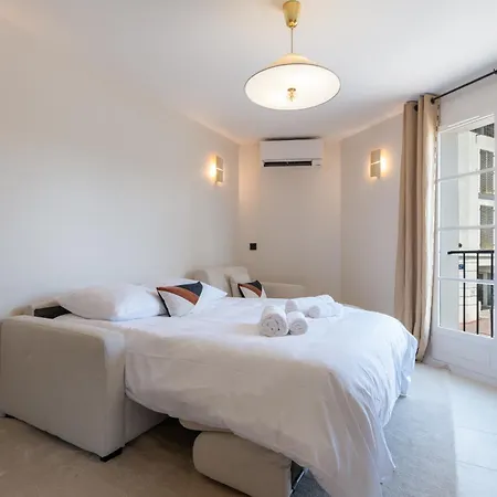 Apartment Avec Parking Place Des Lices Saint-Tropez